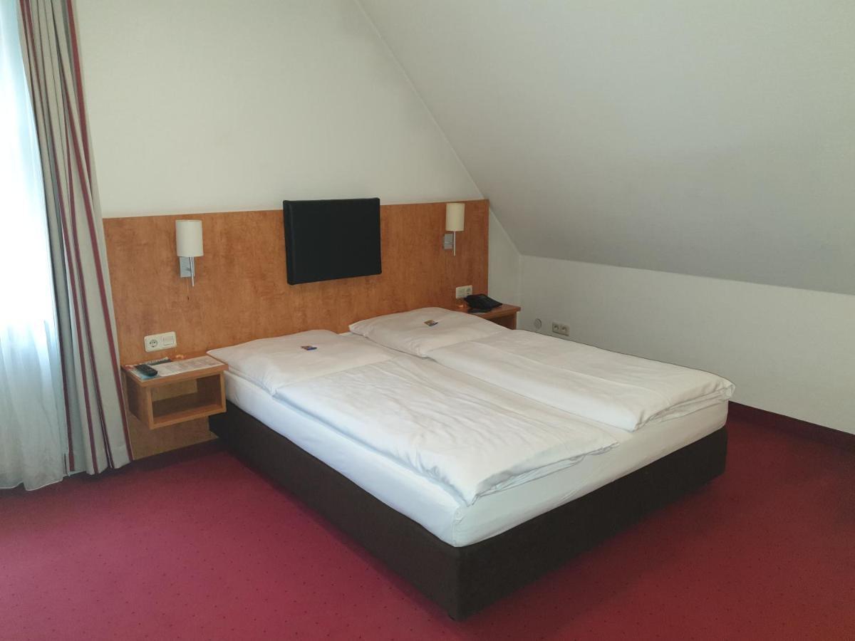 Neuwirtshaus 3* Stuttgart
